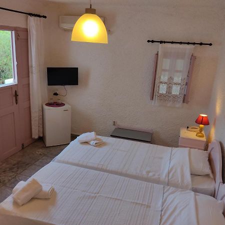 Porto Sikinos Hotel Alopronia Экстерьер фото