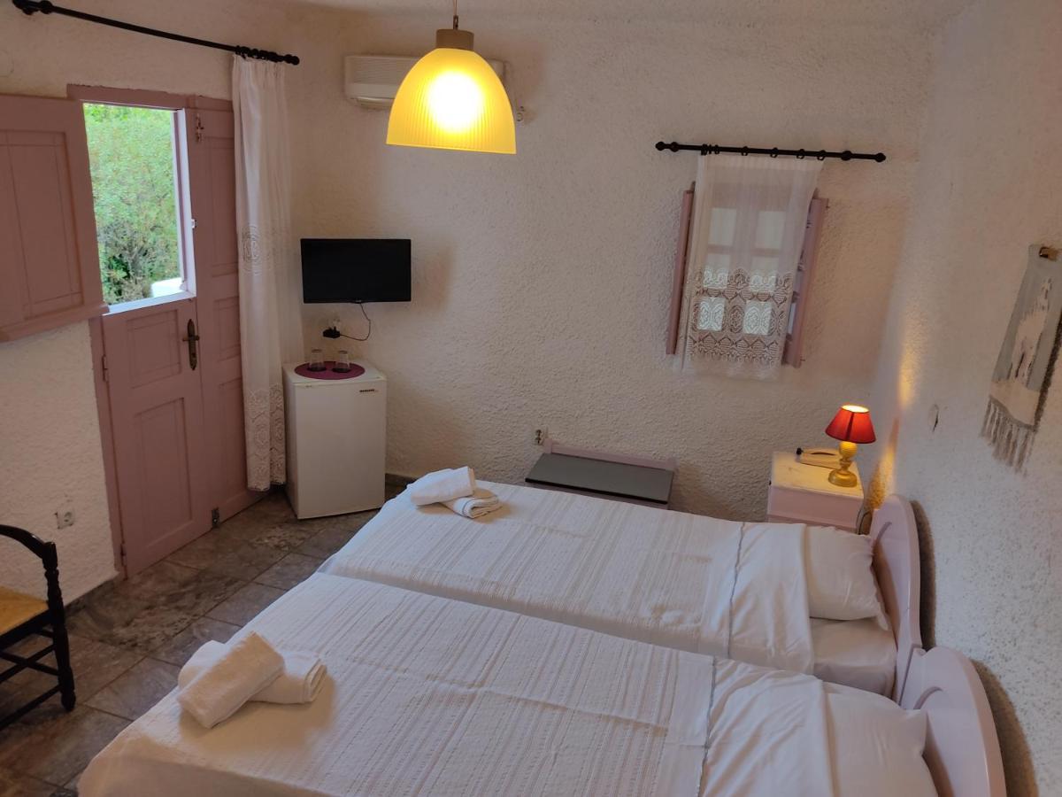 Porto Sikinos Hotel Alopronia Экстерьер фото